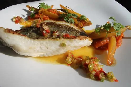 Poisson frais de la criée et légumes - Restaurant cuisine maison Redon